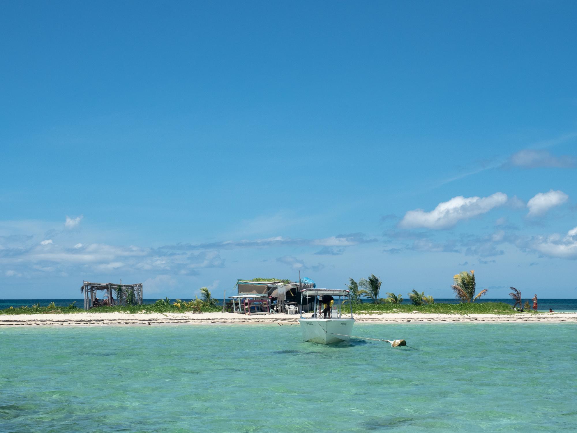 Ilet Caret 7 &copy; Kenny Cairo